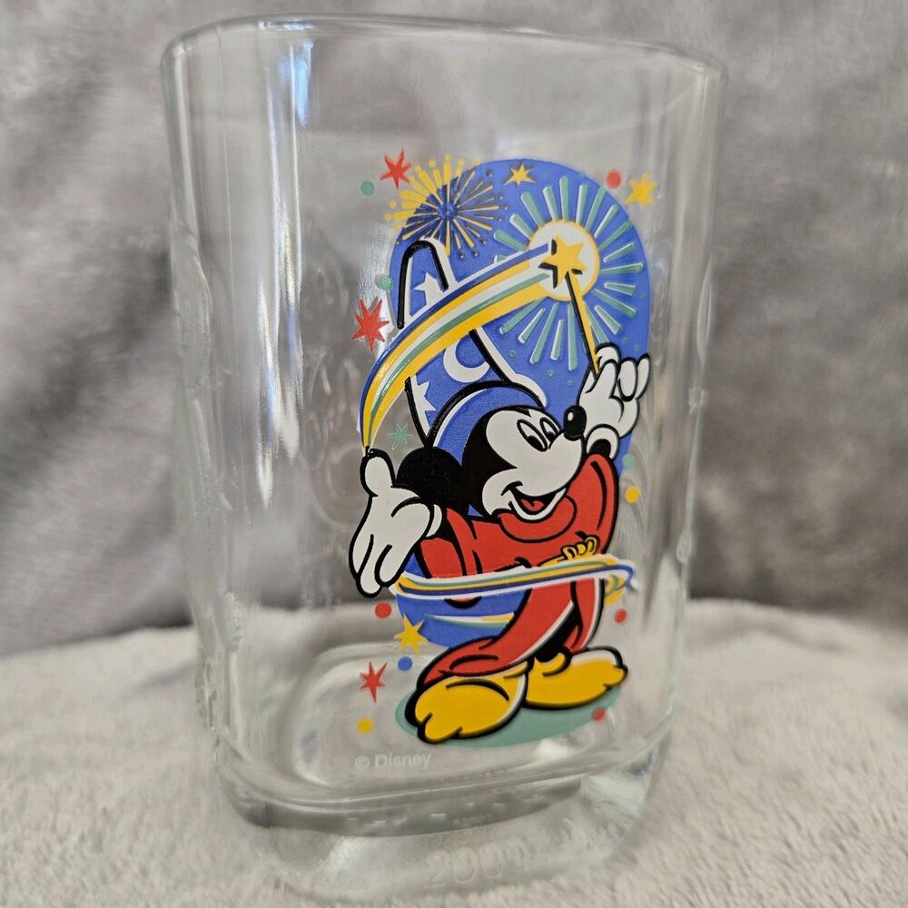 rare 2000 Walt Disney World McDonald's Mickey Mouse Wizard Glass 3D Epcot cup